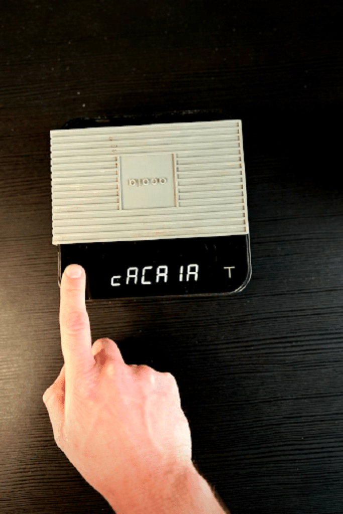 acaia pearl scale